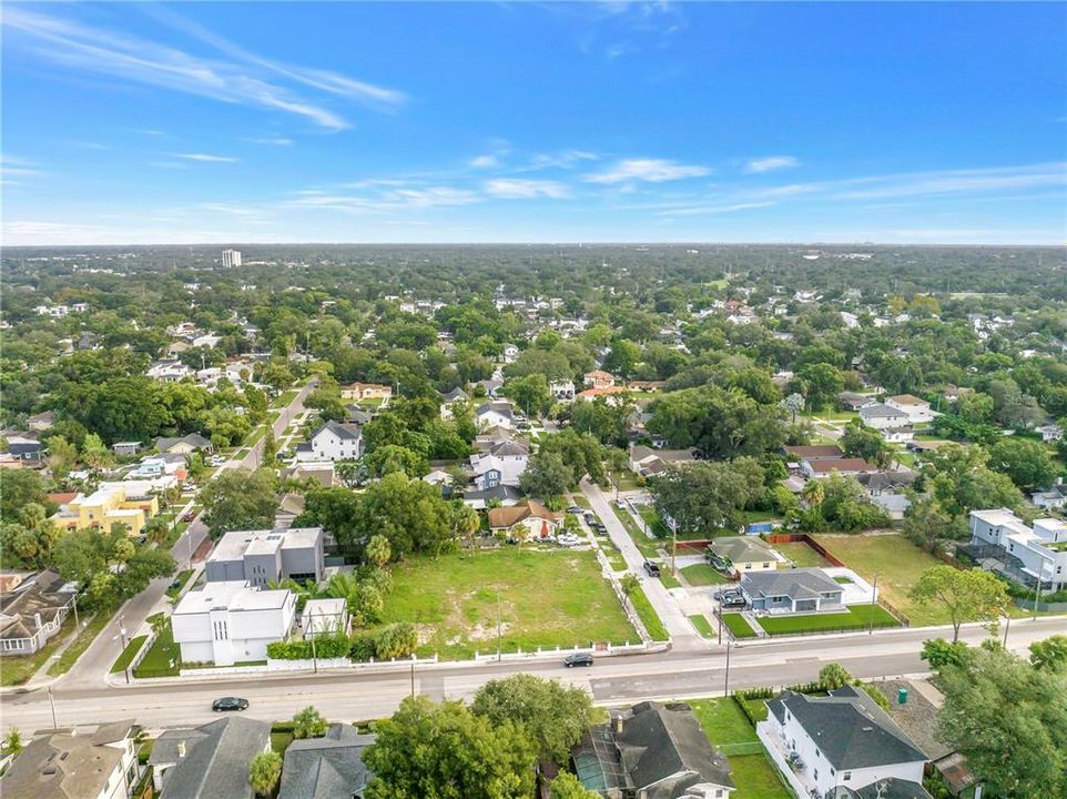 待售: $1,350,000 (0.45 acres)