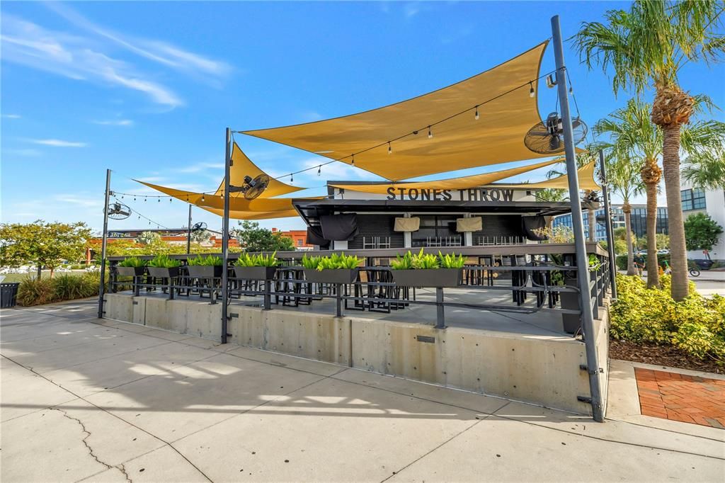 待售: $1,350,000 (0.45 acres)