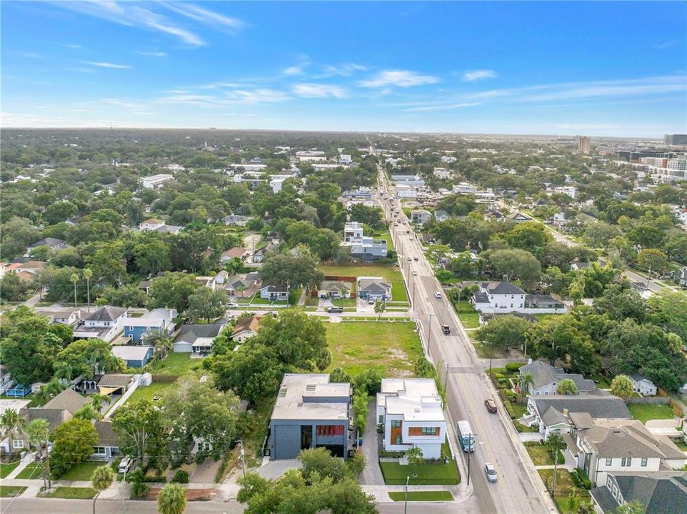 待售: $1,350,000 (0.45 acres)