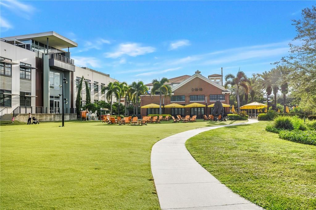 待售: $1,350,000 (0.45 acres)