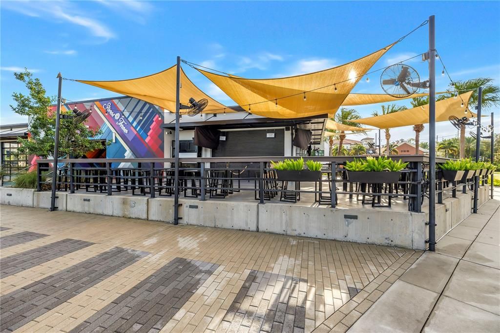 待售: $1,350,000 (0.45 acres)
