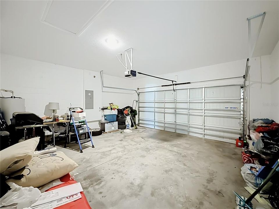 En Venta: $325,000 (4 camas, 2 baños, 1670 Pies cuadrados)