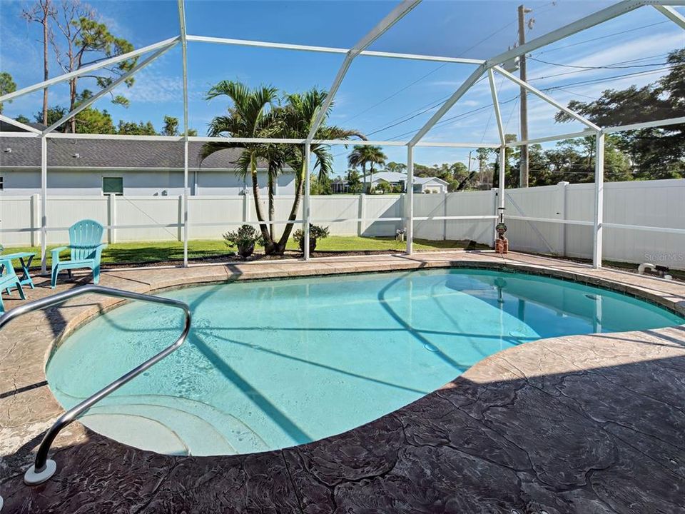 Active With Contract: $399,000 (3 beds, 2 baths, 2062 Square Feet)