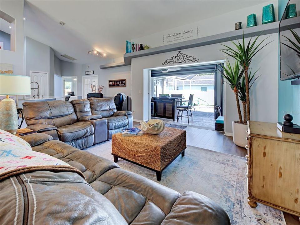 Active With Contract: $399,000 (3 beds, 2 baths, 2062 Square Feet)