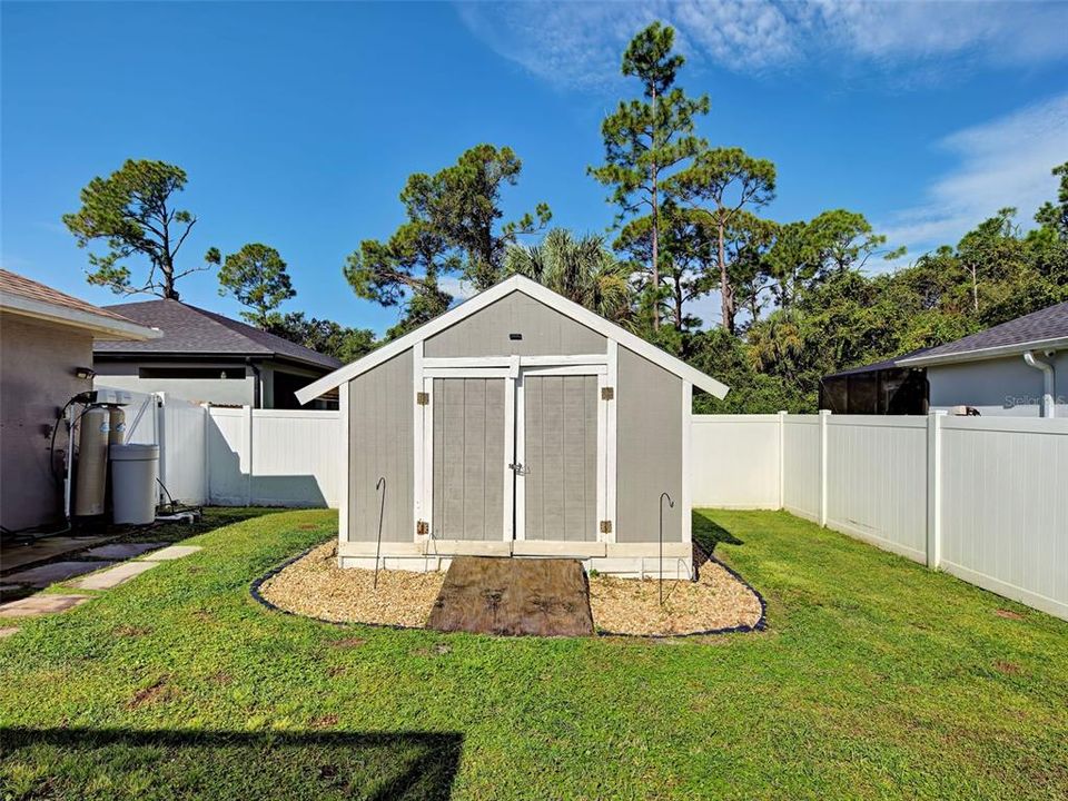 Active With Contract: $399,000 (3 beds, 2 baths, 2062 Square Feet)