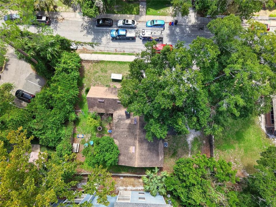 Activo con contrato: $599,000 (5 camas, 2 baños, 1933 Pies cuadrados)