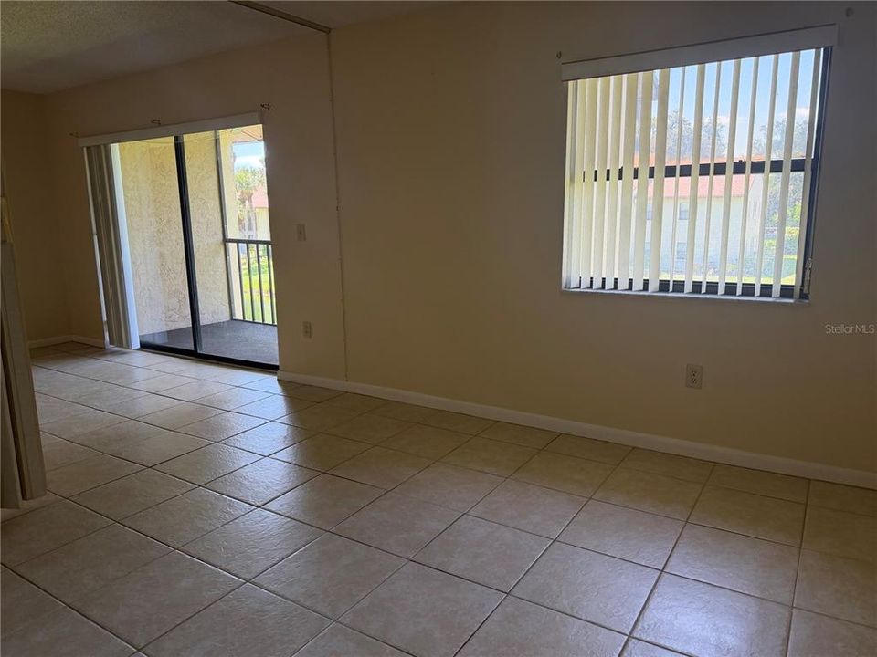 В аренду: $1,600 (2 спален, 2 ванн, 888 Квадратных фут)