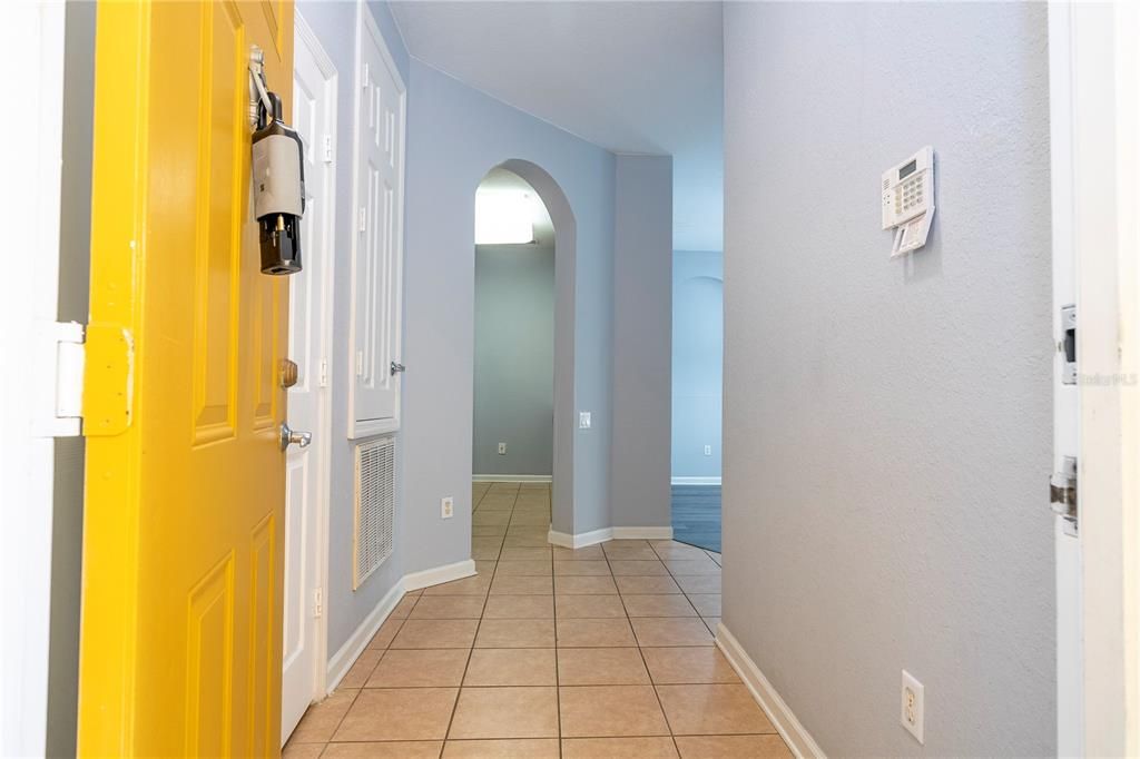 For Rent: $1,950 (3 beds, 2 baths, 1247 Square Feet)