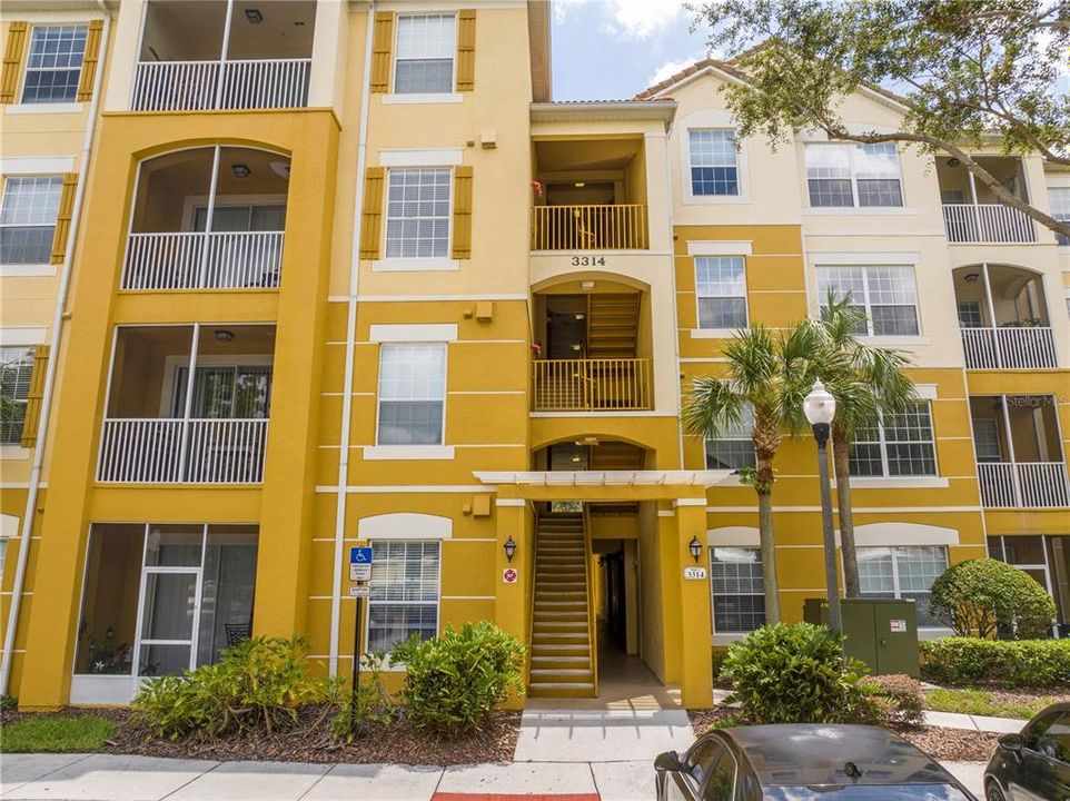 For Rent: $1,950 (3 beds, 2 baths, 1247 Square Feet)