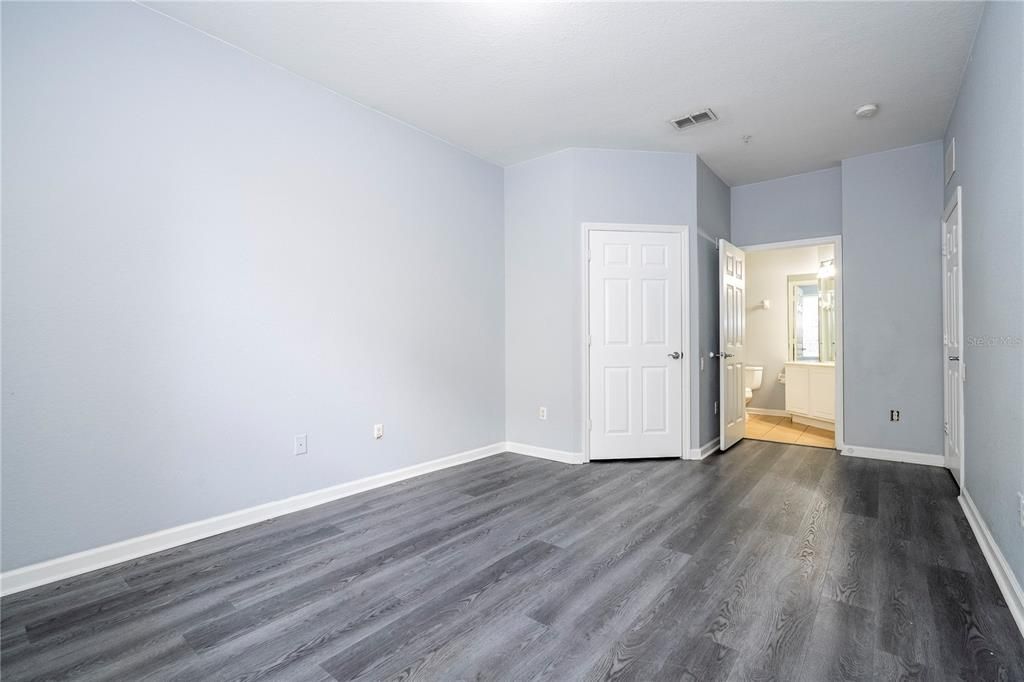 For Rent: $1,950 (3 beds, 2 baths, 1247 Square Feet)