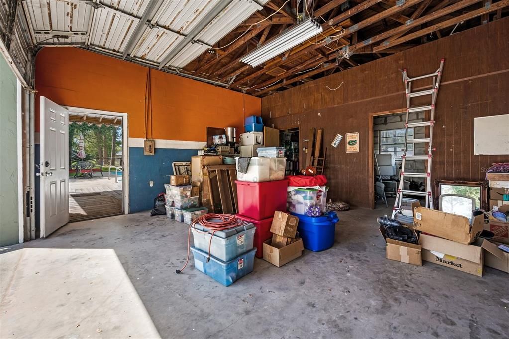 En Venta: $449,000 (3 camas, 2 baños, 2400 Pies cuadrados)