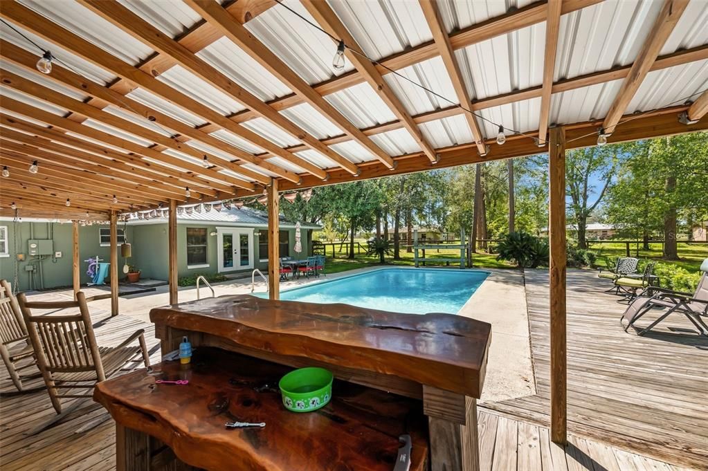 En Venta: $449,000 (3 camas, 2 baños, 2400 Pies cuadrados)