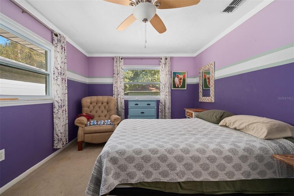 En Venta: $449,000 (3 camas, 2 baños, 2400 Pies cuadrados)