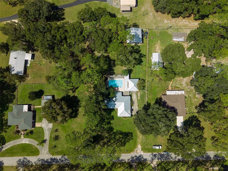 En Venta: $449,000 (3 camas, 2 baños, 2400 Pies cuadrados)