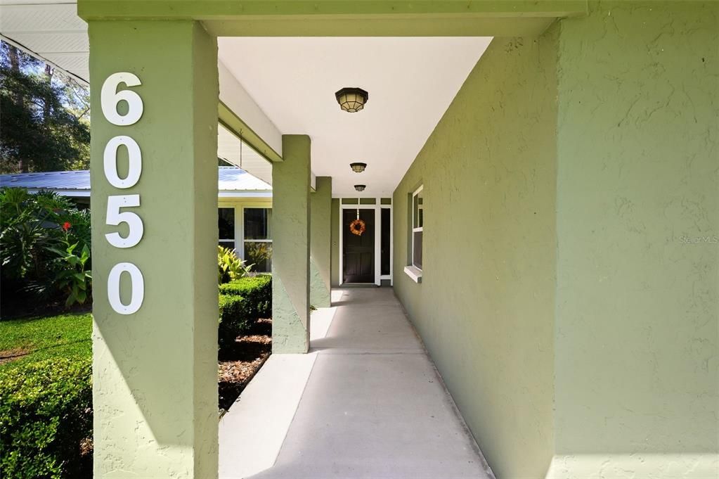En Venta: $449,000 (3 camas, 2 baños, 2400 Pies cuadrados)