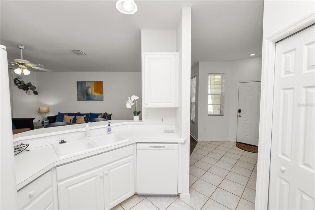 For Rent: $2,100 (2 beds, 2 baths, 1504 Square Feet)