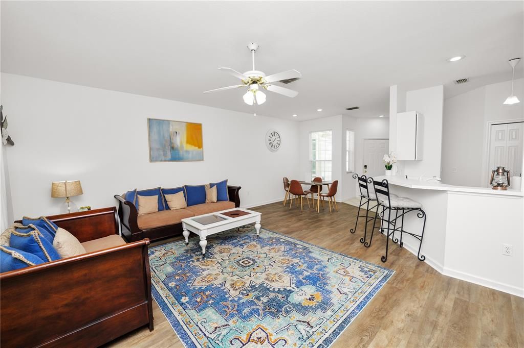 For Rent: $2,100 (2 beds, 2 baths, 1504 Square Feet)