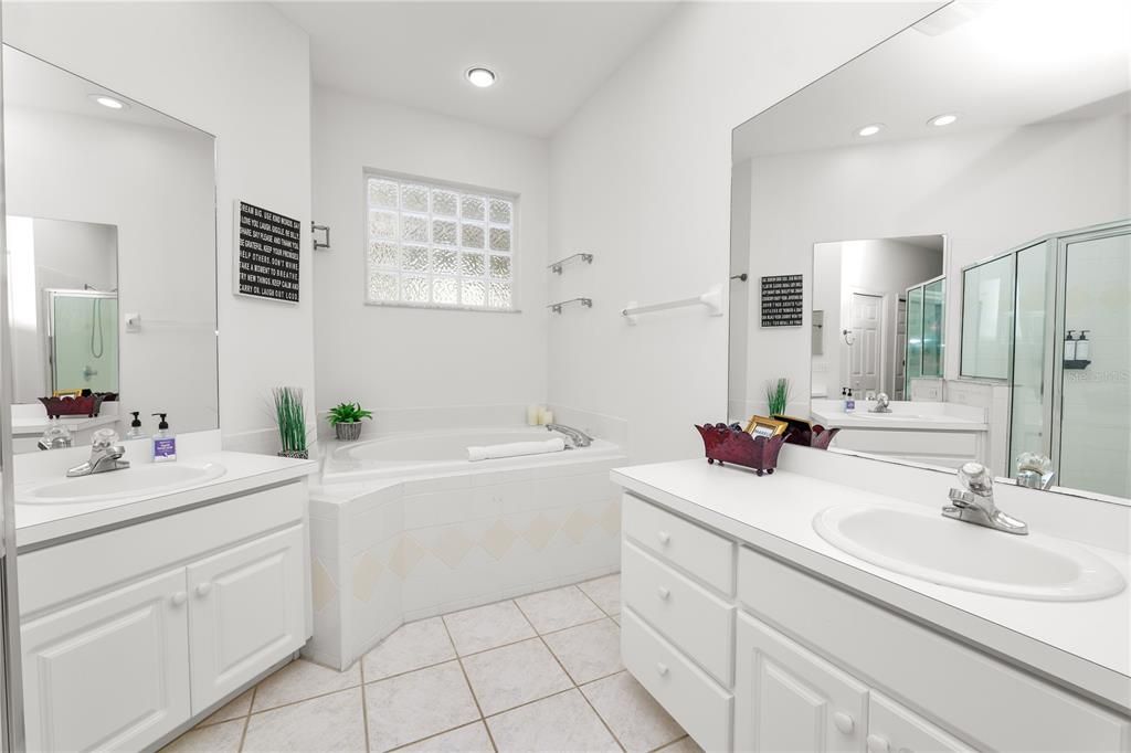 For Rent: $2,100 (2 beds, 2 baths, 1504 Square Feet)