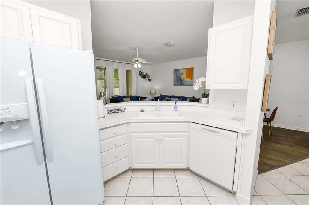 For Rent: $2,100 (2 beds, 2 baths, 1504 Square Feet)