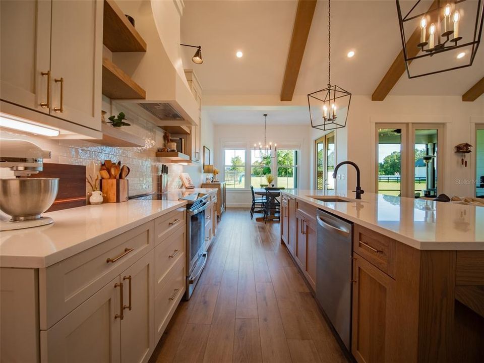 For Sale: $895,000 (4 beds, 2 baths, 2712 Square Feet)