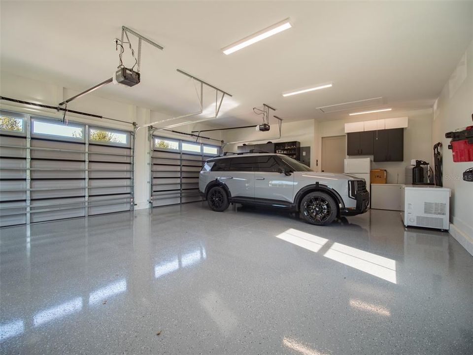 For Sale: $895,000 (4 beds, 2 baths, 2712 Square Feet)