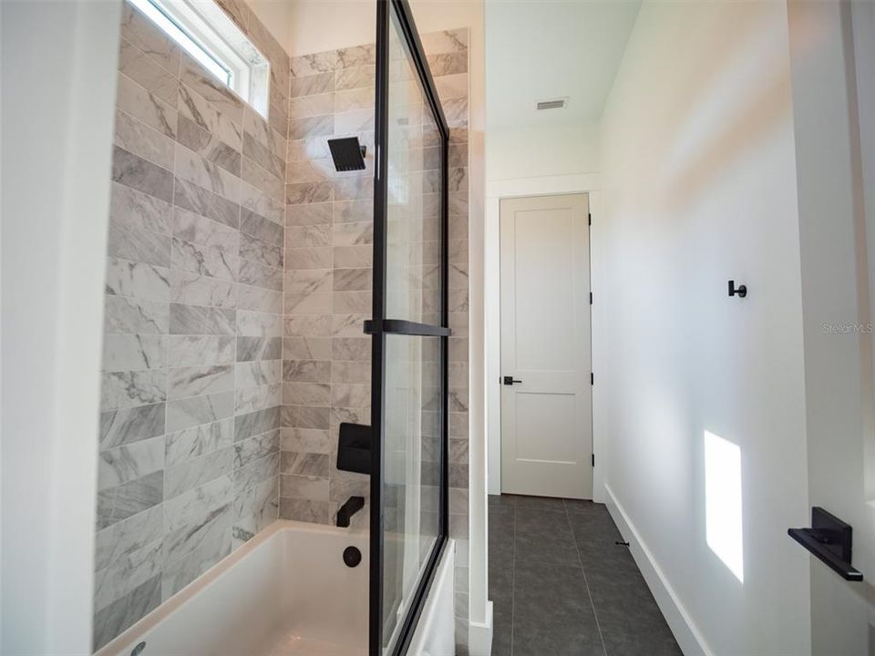 For Sale: $895,000 (4 beds, 2 baths, 2712 Square Feet)