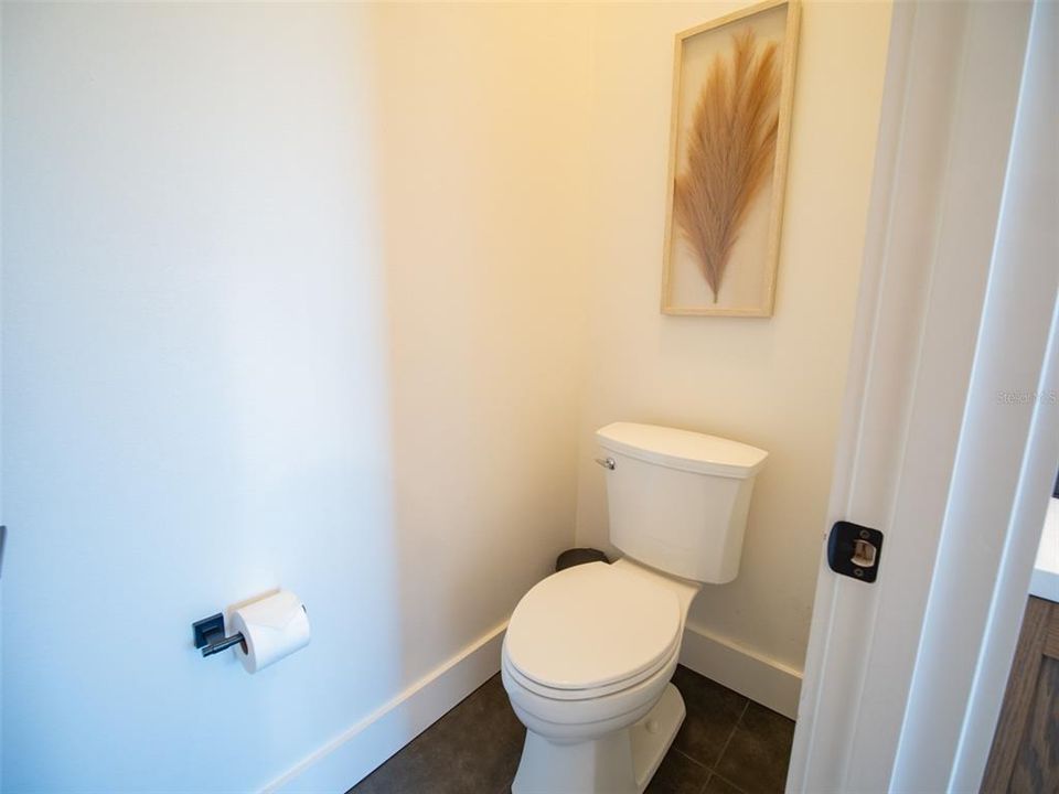For Sale: $895,000 (4 beds, 2 baths, 2712 Square Feet)