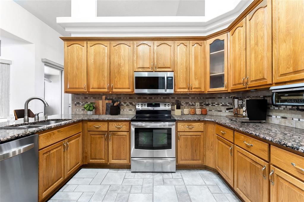 В аренду: $3,900 (4 спален, 2 ванн, 2501 Квадратных фут)