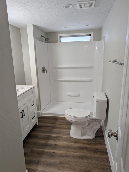 For Sale: $179,000 (2 beds, 2 baths, 1040 Square Feet)