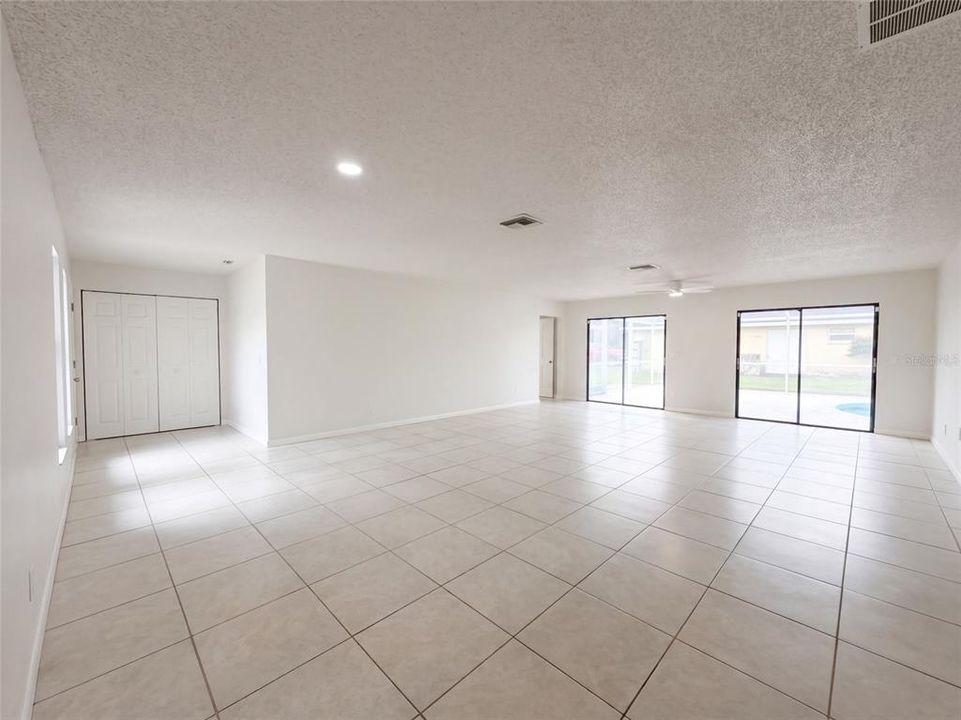 For Sale: $380,000 (2 beds, 2 baths, 1769 Square Feet)