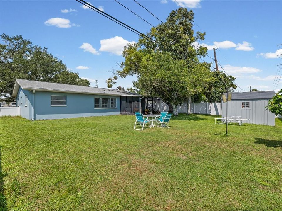 For Sale: $349,000 (2 beds, 2 baths, 1390 Square Feet)