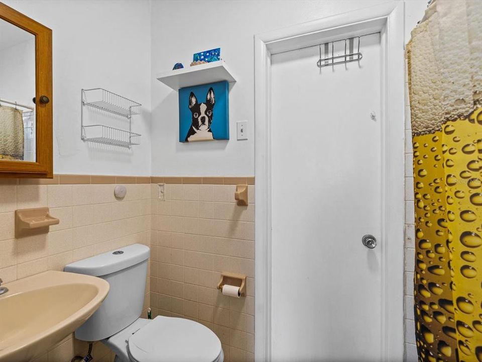 For Sale: $349,000 (2 beds, 2 baths, 1390 Square Feet)