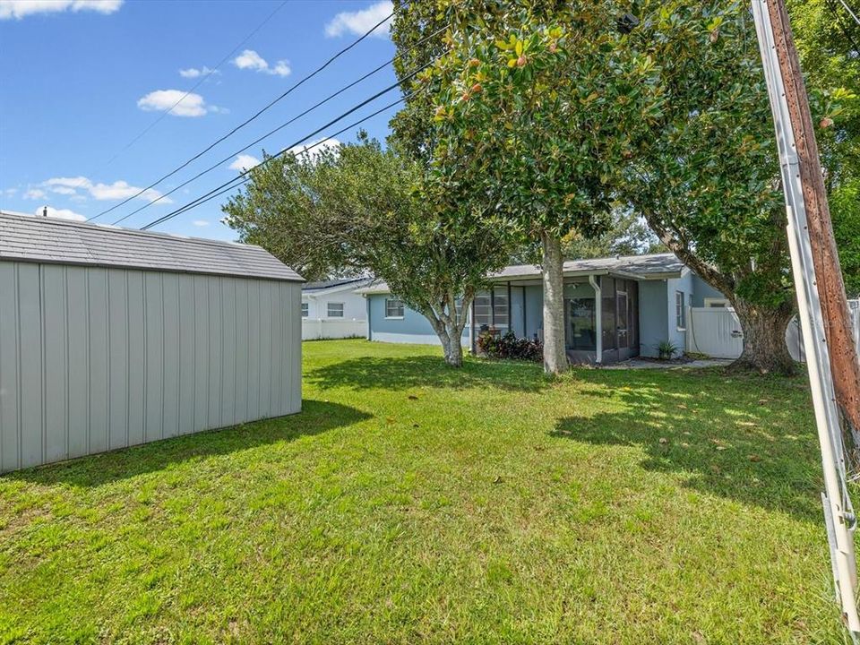 For Sale: $349,000 (2 beds, 2 baths, 1390 Square Feet)