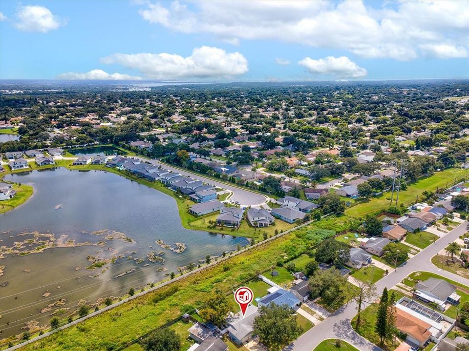 For Sale: $349,000 (2 beds, 2 baths, 1390 Square Feet)