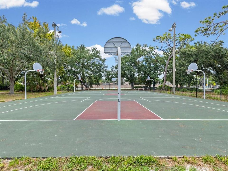 For Sale: $349,000 (2 beds, 2 baths, 1390 Square Feet)