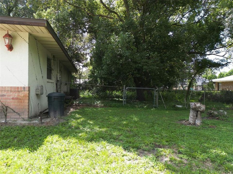 For Sale: $230,000 (2 beds, 2 baths, 1205 Square Feet)