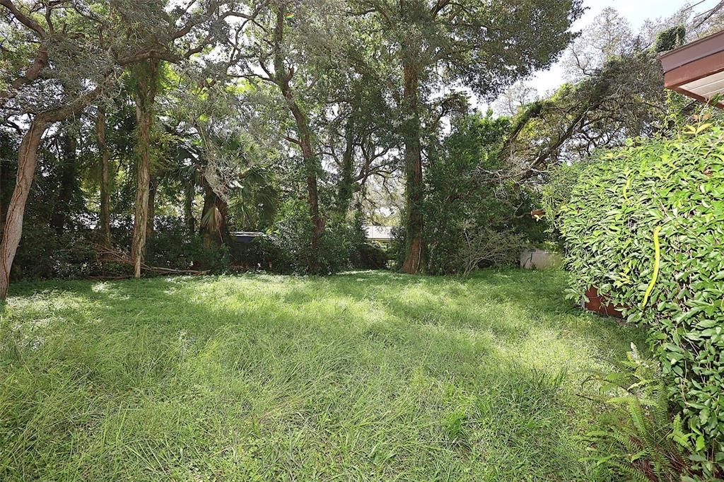 For Sale: $230,000 (2 beds, 2 baths, 1205 Square Feet)
