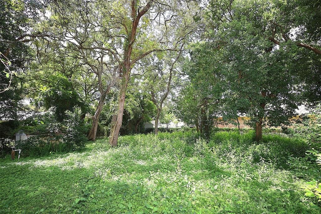 For Sale: $230,000 (2 beds, 2 baths, 1205 Square Feet)