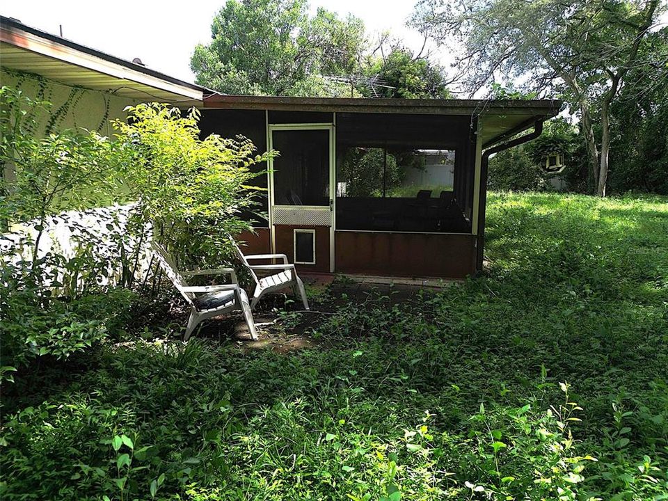 For Sale: $230,000 (2 beds, 2 baths, 1205 Square Feet)