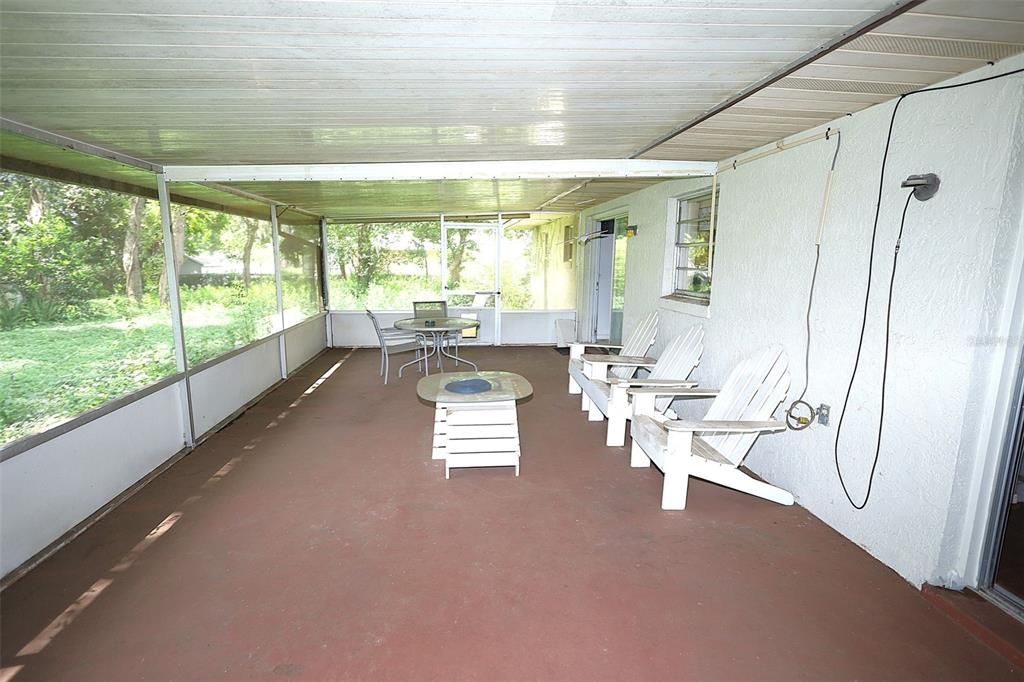 For Sale: $230,000 (2 beds, 2 baths, 1205 Square Feet)