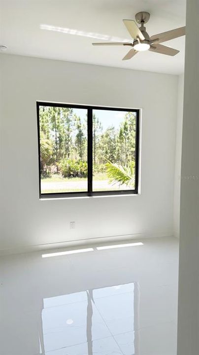 На продажу: $354,000 (4 спален, 3 ванн, 1737 Квадратных фут)