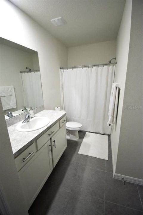 В аренду: $2,200 (3 спален, 2 ванн, 1785 Квадратных фут)