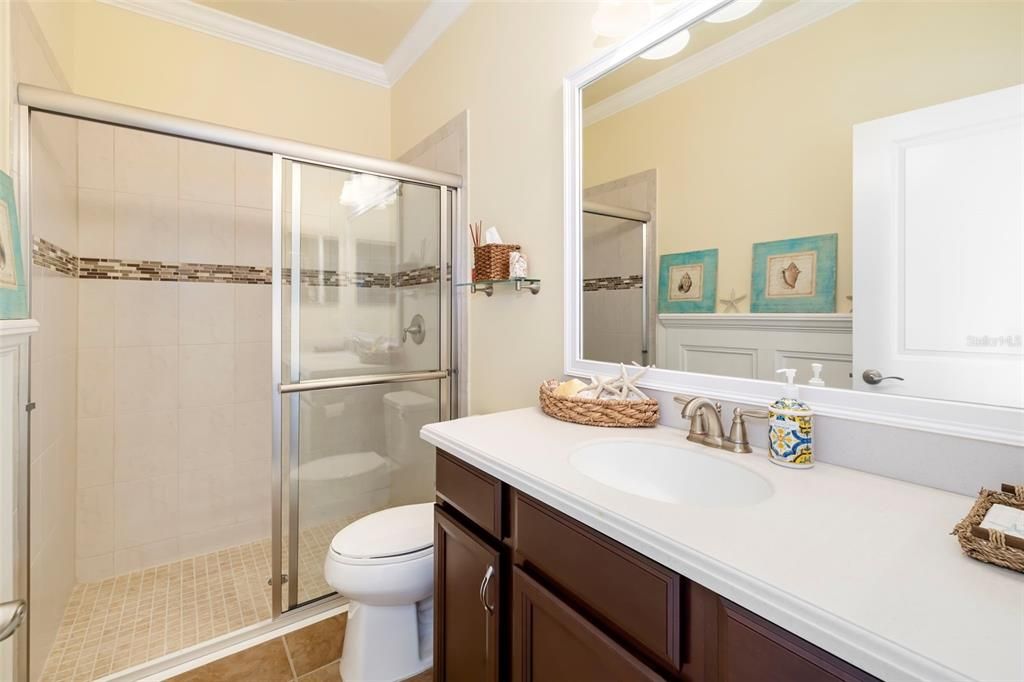 En Venta: $799,999 (3 camas, 3 baños, 2256 Pies cuadrados)