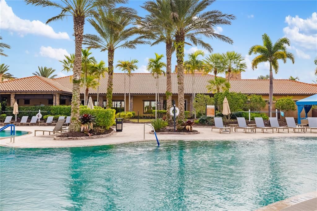 En Venta: $799,999 (3 camas, 3 baños, 2256 Pies cuadrados)