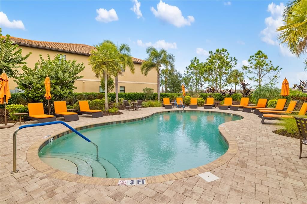 En Venta: $799,999 (3 camas, 3 baños, 2256 Pies cuadrados)