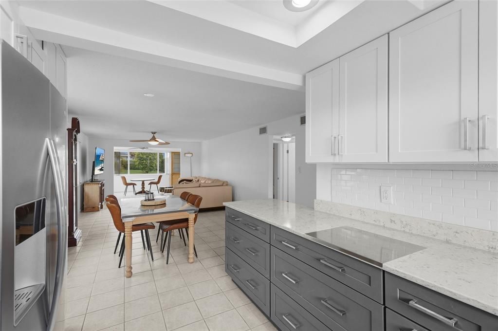 For Sale: $450,000 (2 beds, 2 baths, 1357 Square Feet)