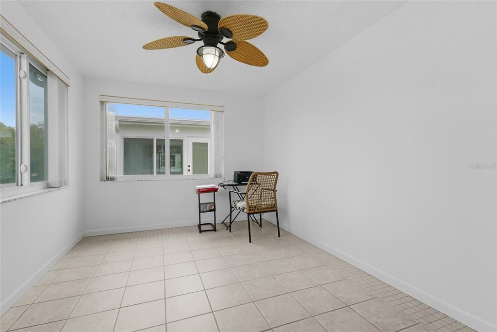 For Sale: $450,000 (2 beds, 2 baths, 1357 Square Feet)