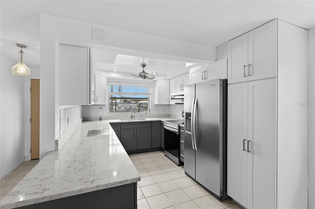 For Sale: $450,000 (2 beds, 2 baths, 1357 Square Feet)