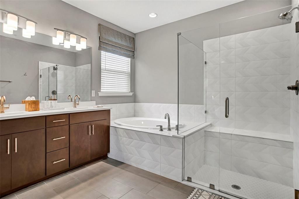 For Sale: $449,900 (4 beds, 3 baths, 2075 Square Feet)