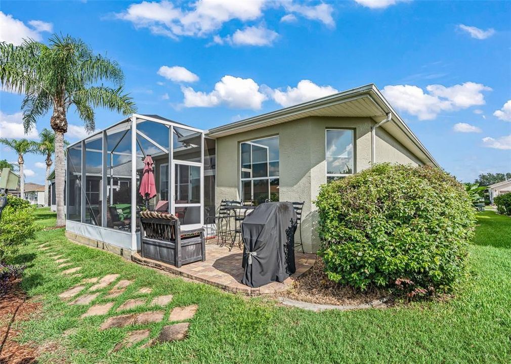 En Venta: $400,000 (3 camas, 2 baños, 2500 Pies cuadrados)